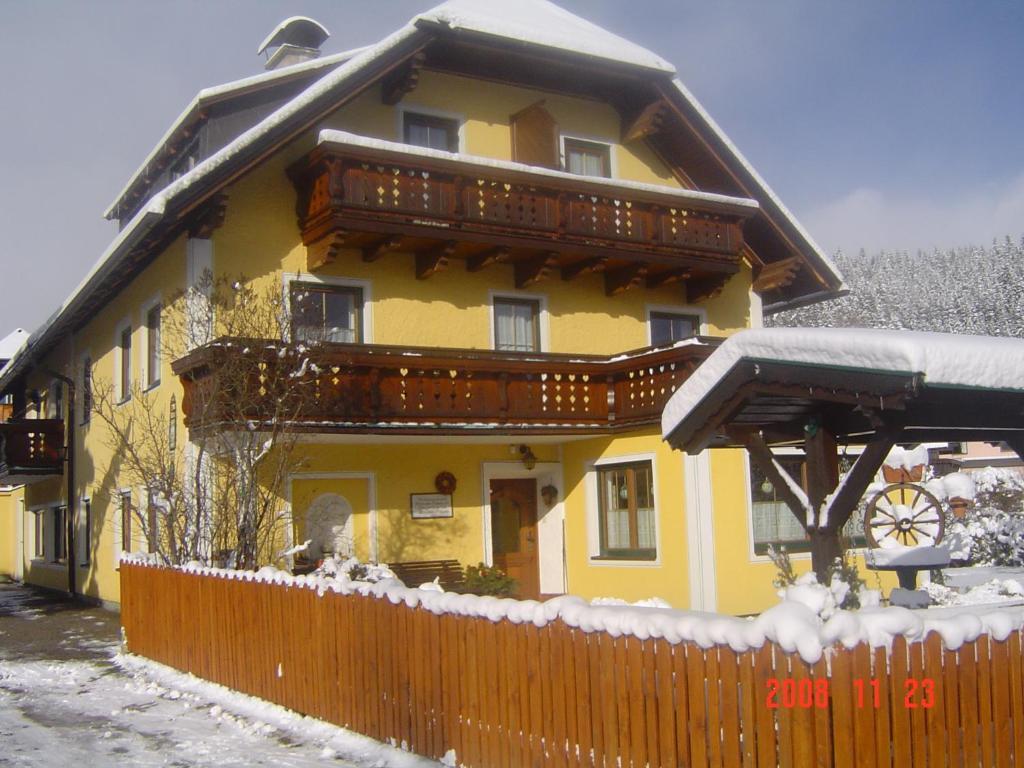 Haus Dorfer Bed & Breakfast Mariapfarr Exterior foto
