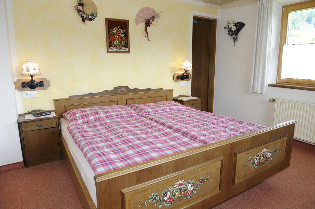 Haus Dorfer Bed & Breakfast Mariapfarr Exterior foto