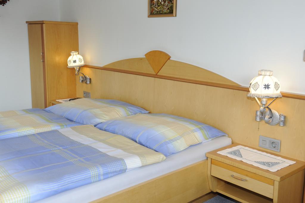 Haus Dorfer Bed & Breakfast Mariapfarr Exterior foto