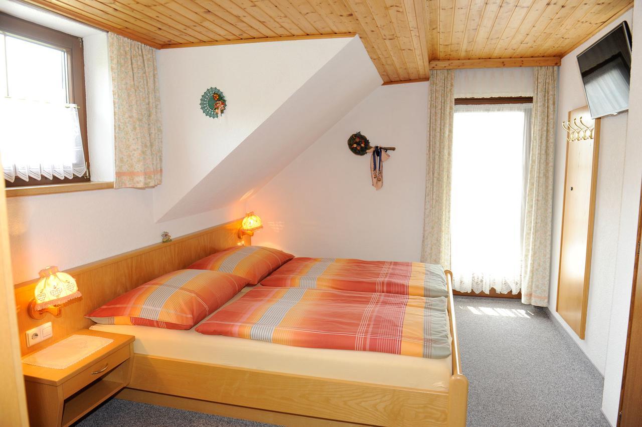 Haus Dorfer Bed & Breakfast Mariapfarr Exterior foto
